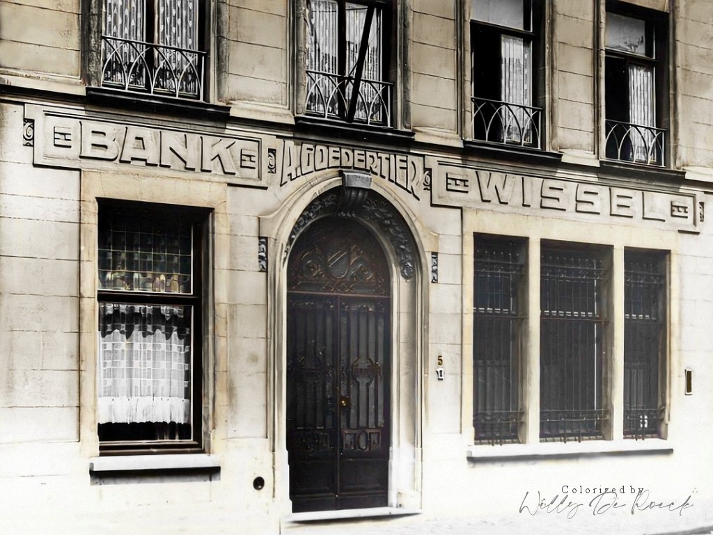 bank kantoor Ars&eacute;ne Goedertier Wegvoeringsstraat 5 (voormalige Zandstraat) te Wetteren